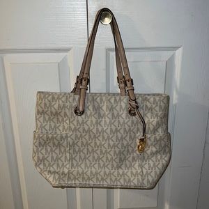 Gorgeous Michael Kors tote
